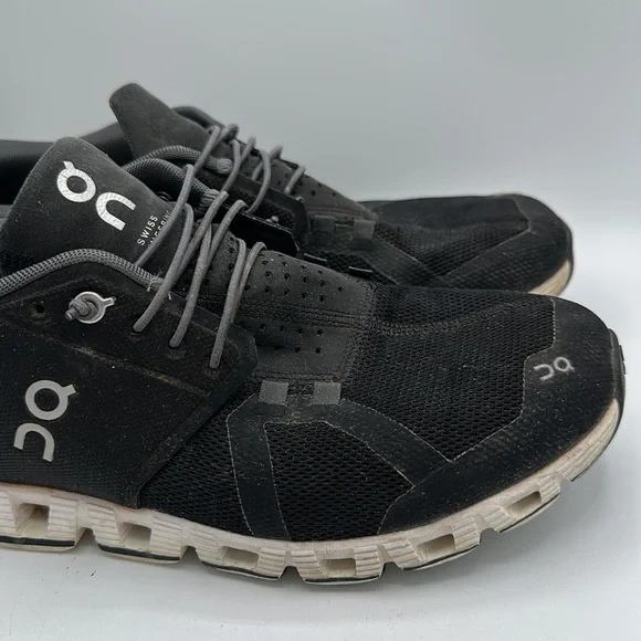 On Cloud Swiss Engineering Running Shoes, size 10.5 - Picture 3 of 10